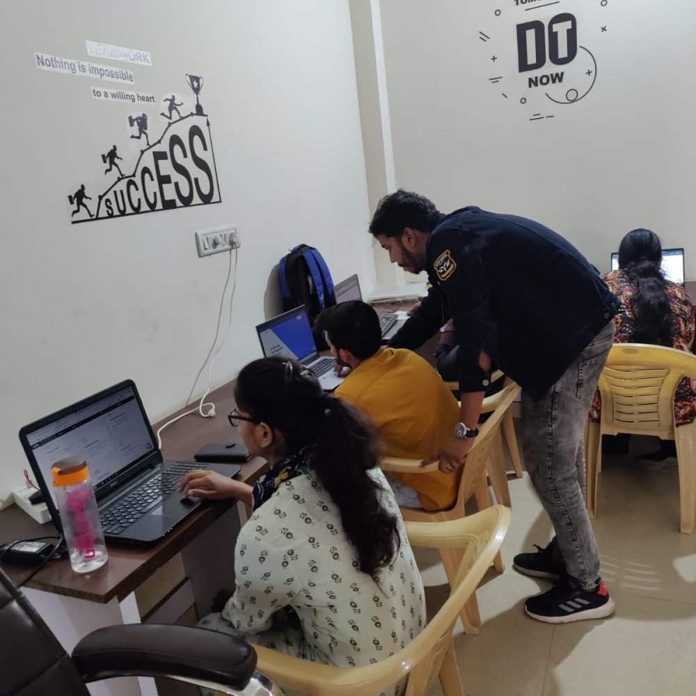 #1 Mobile App Development Course in Lucknow | Appinnovix